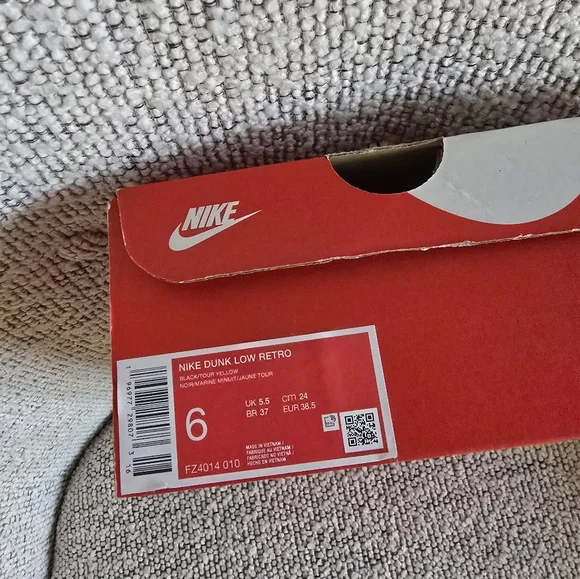 Nike Men's Dunk Low Vintage Michigan FZ4014 010 SIZE M 6 W 7.5 - Picture 8 of 8